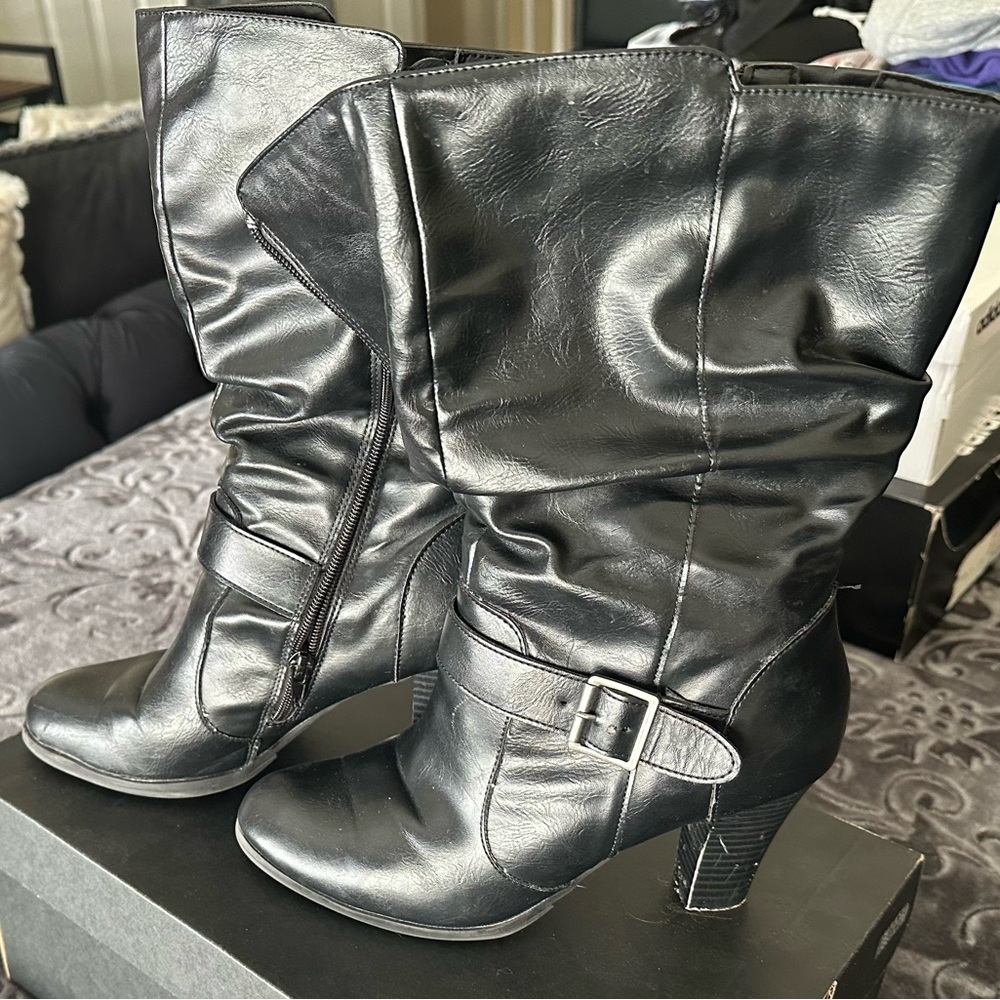 Elegant Black Women's Boots